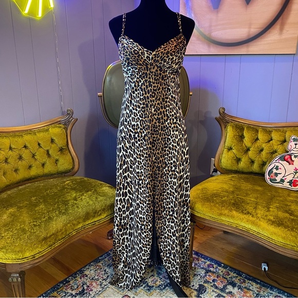 ❌SOLD🏷️Vintage 70s Vanity Fair Leopard Print Slip Dress Size 36 - Picture 1 of 9